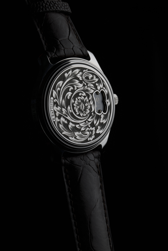 Montre de luxe Léopold RBaptiste avec boîtier et cadran entièrement gravés main de motifs Louis XVI